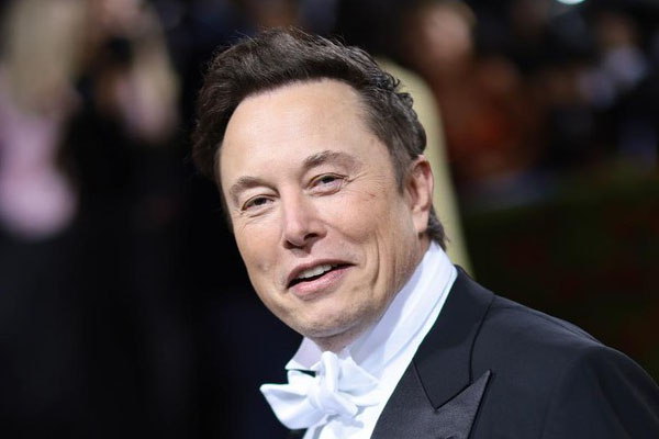 ELON MUSK NYATAKAN PERANG, ADA APA?